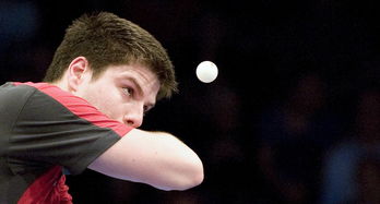 樊振东状态回归，尹航特别称赞反手球精彩，尹航vs樊振东